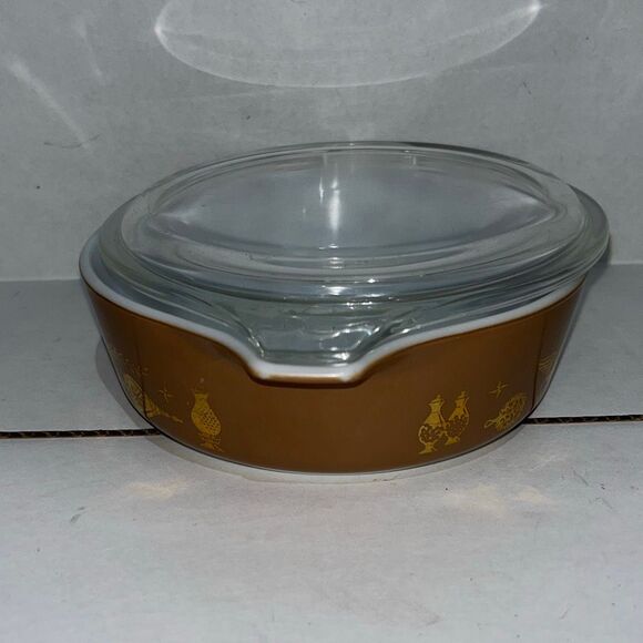 Pyrex Multicolor Early American Casserole Dish Ovenware with Clear Glass Lid - Picture 3 of 10